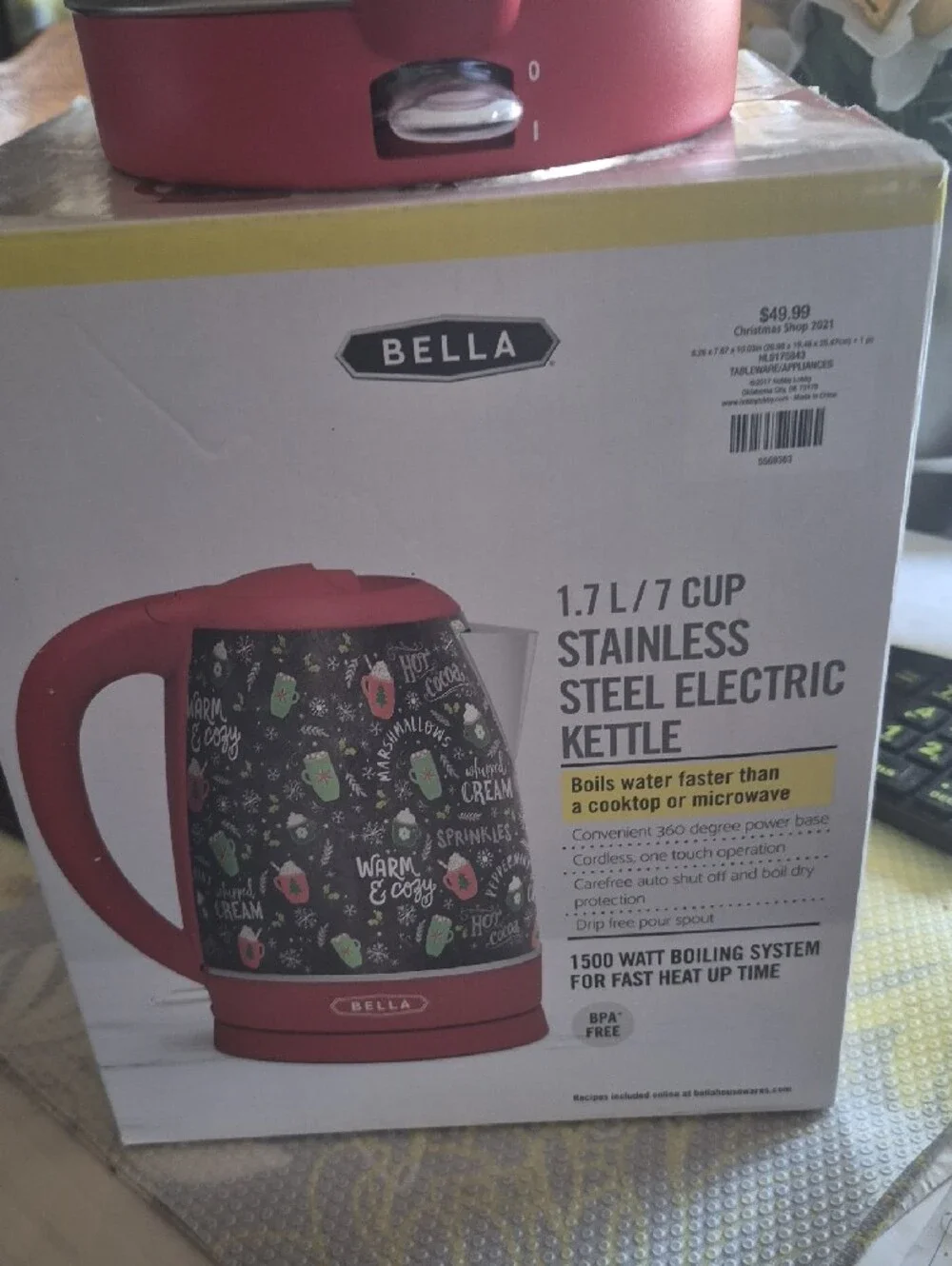 Abella festive holiday