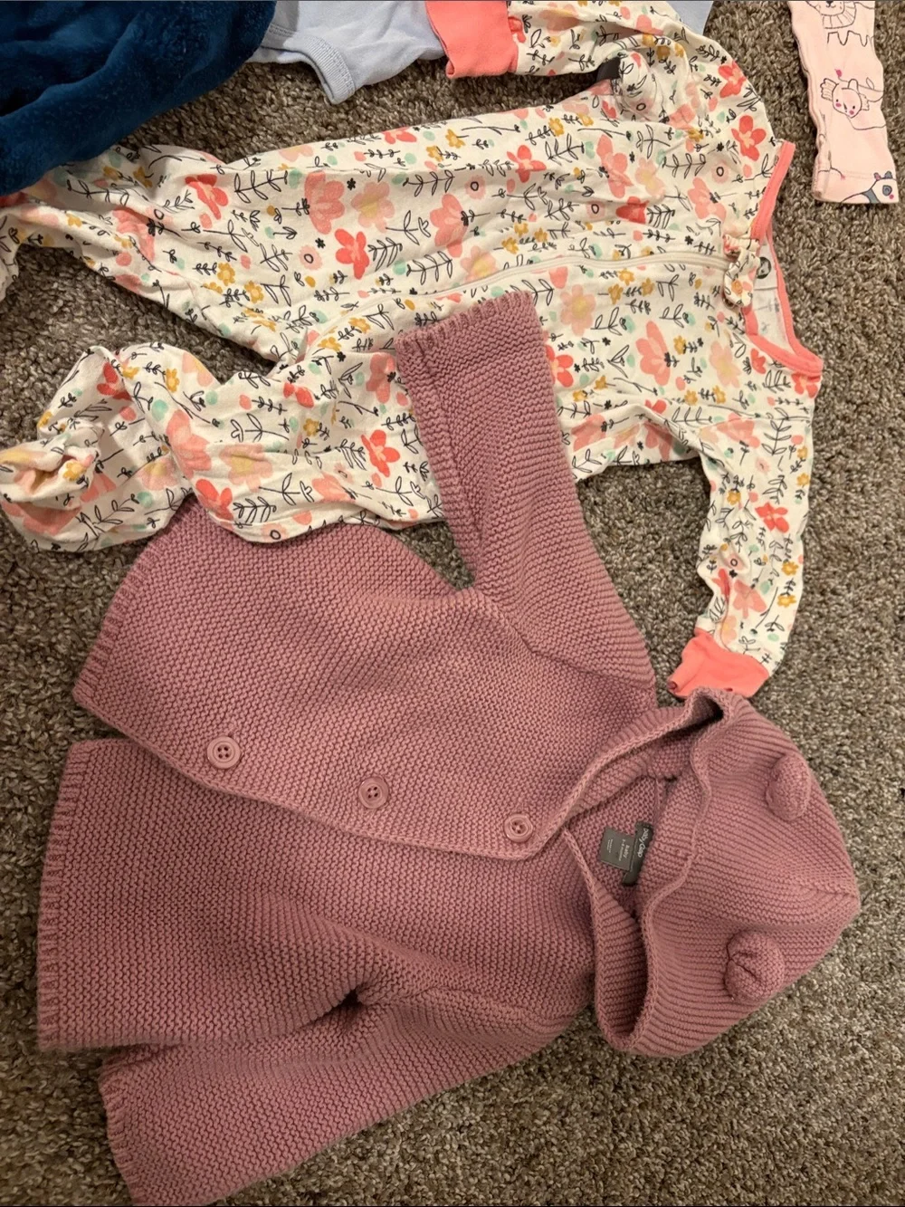 GAP sweaters sleepers