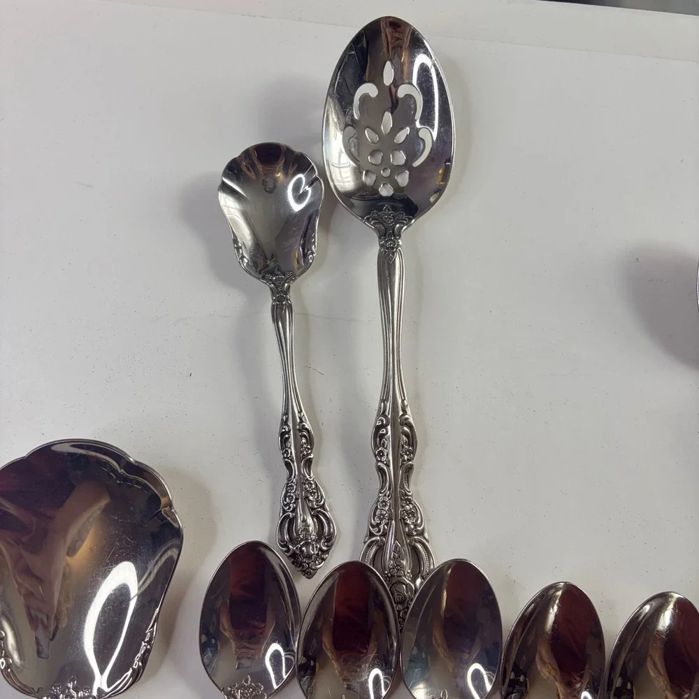 Oneida international silver
