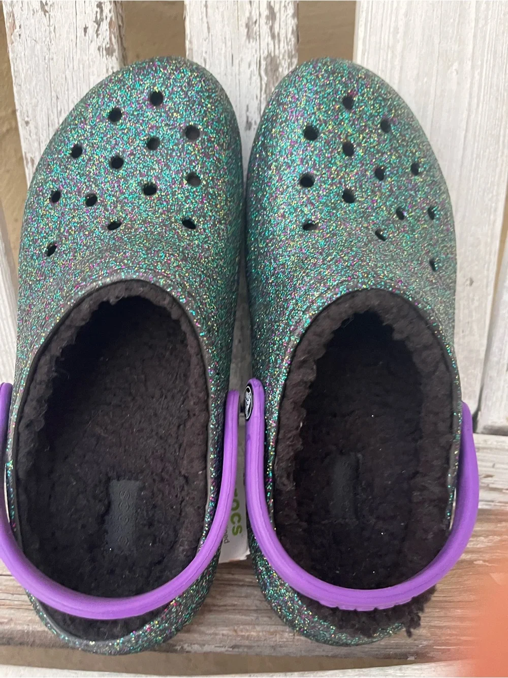 CROCS keep little