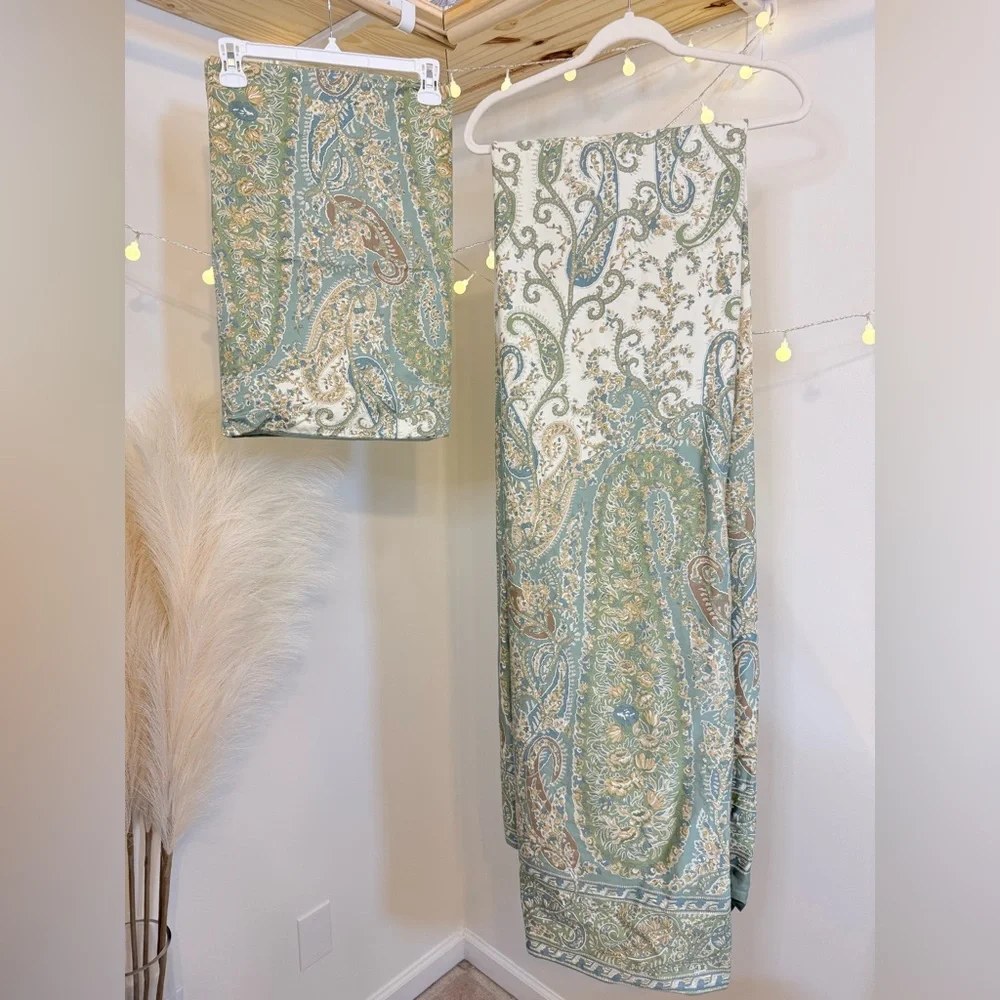 Pottery Barn elegant paisley