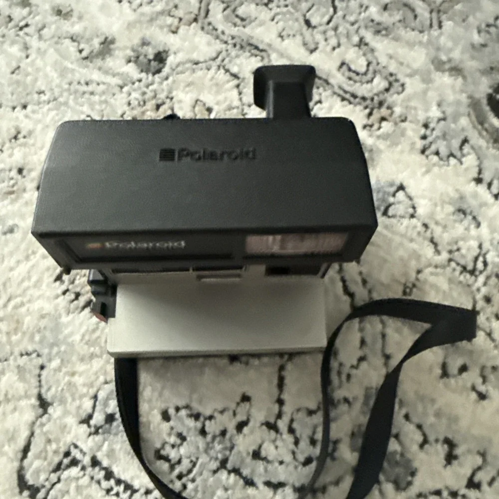 Polaroid name choice features