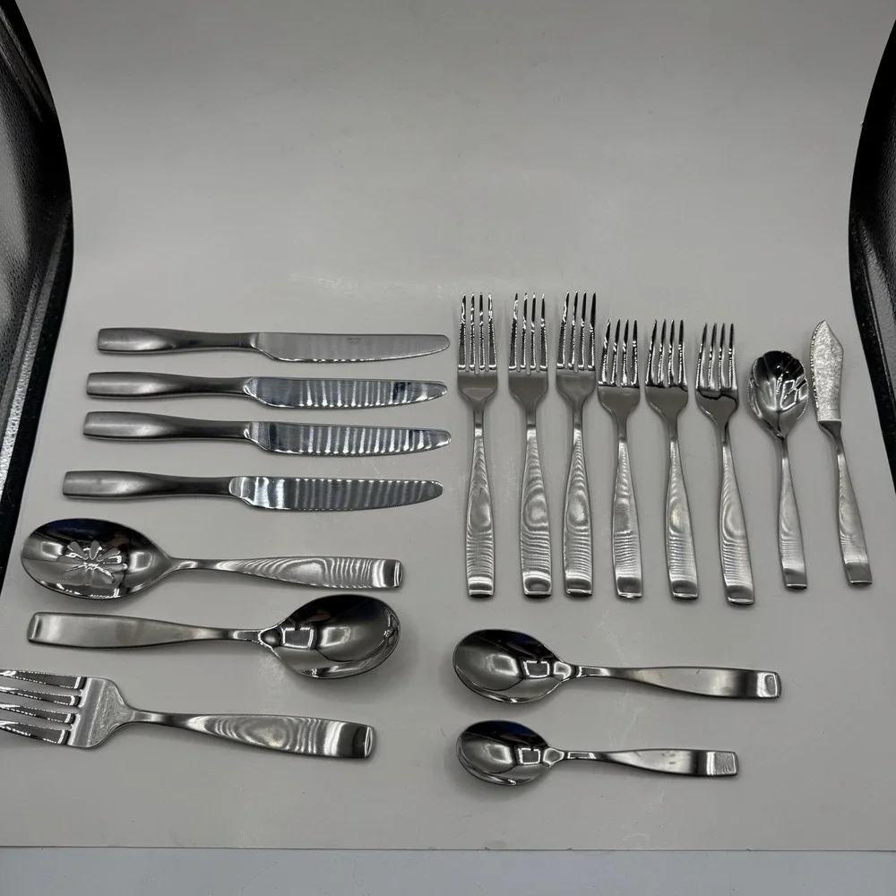 Mikasa Satin Loft Stainless Serving Dinner Flatware 17 Pieces Forks & Teaspoons