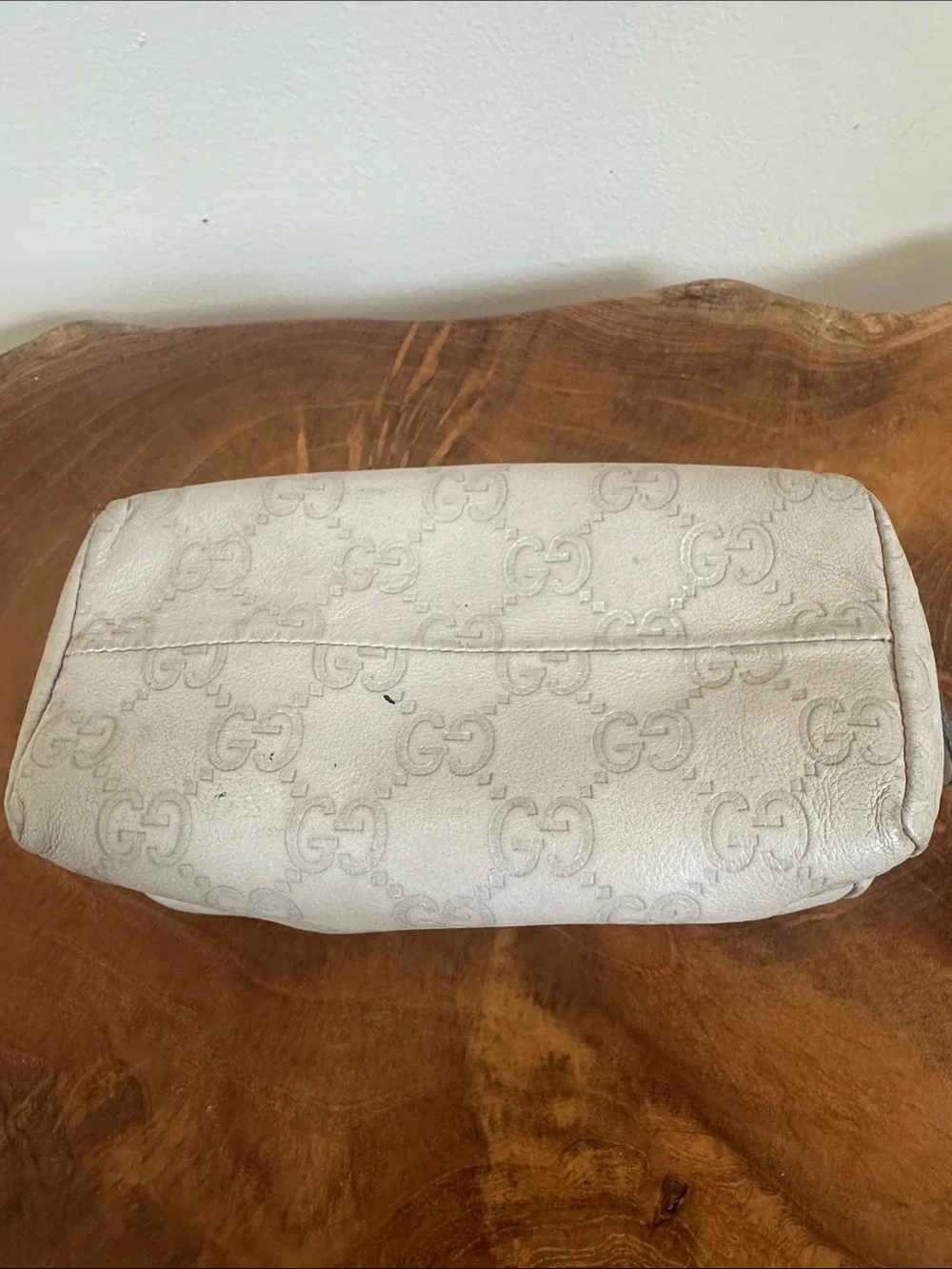 Gucci bottom minor versatile