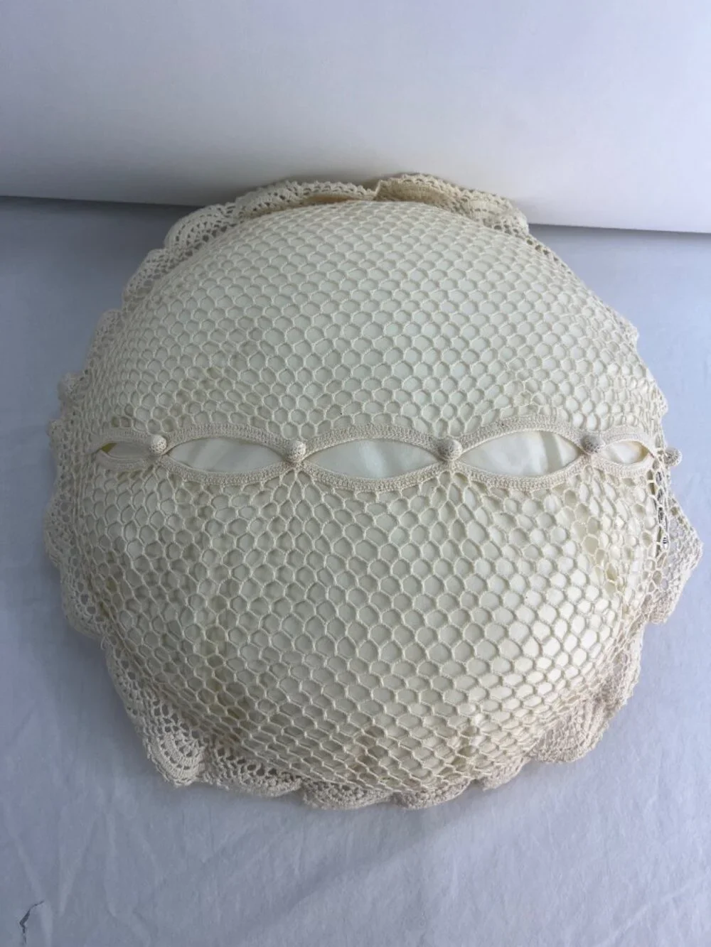Handcrafted round shape
