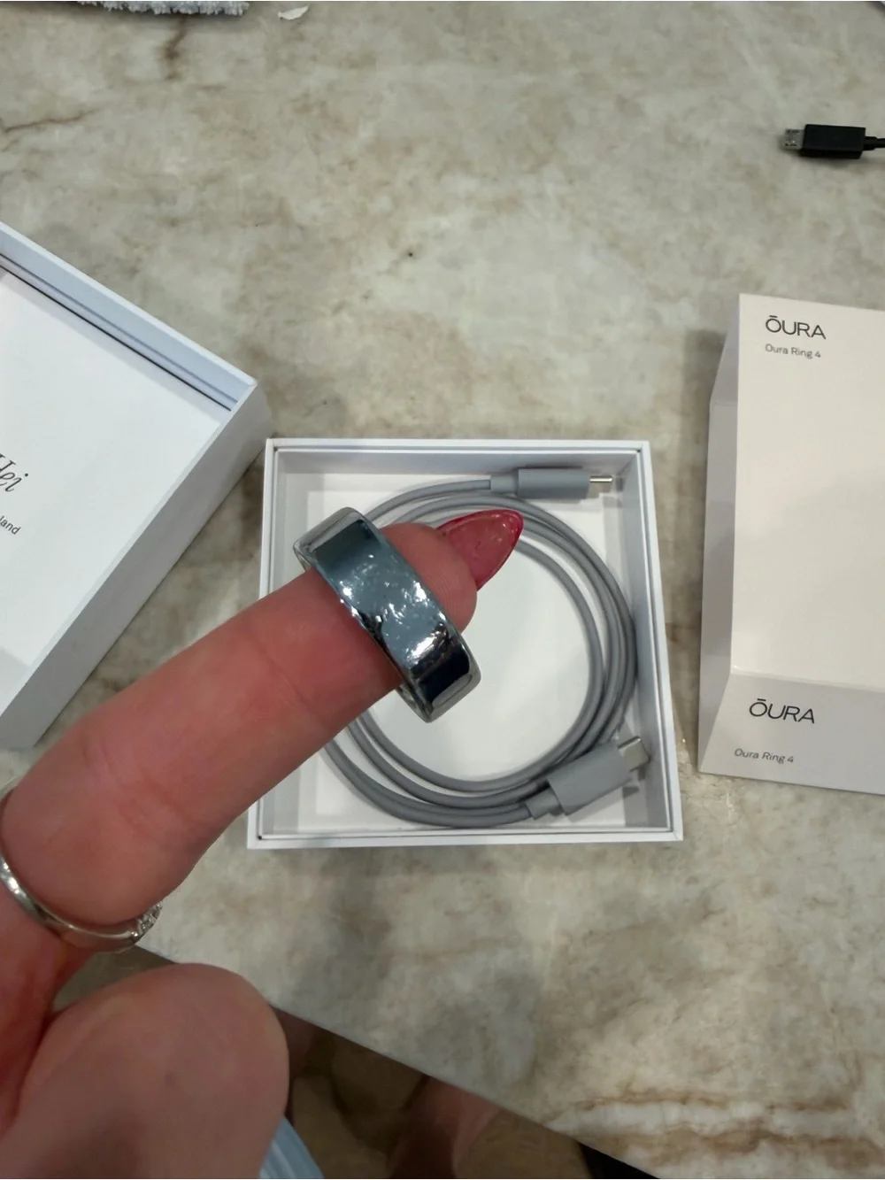 Oura gen size