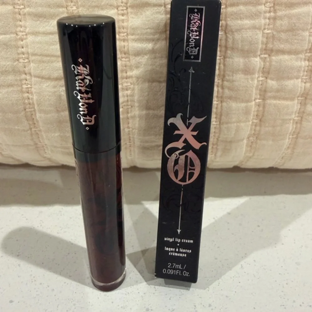Kat Von D XO Vinyl Lip Cream - Dahlia