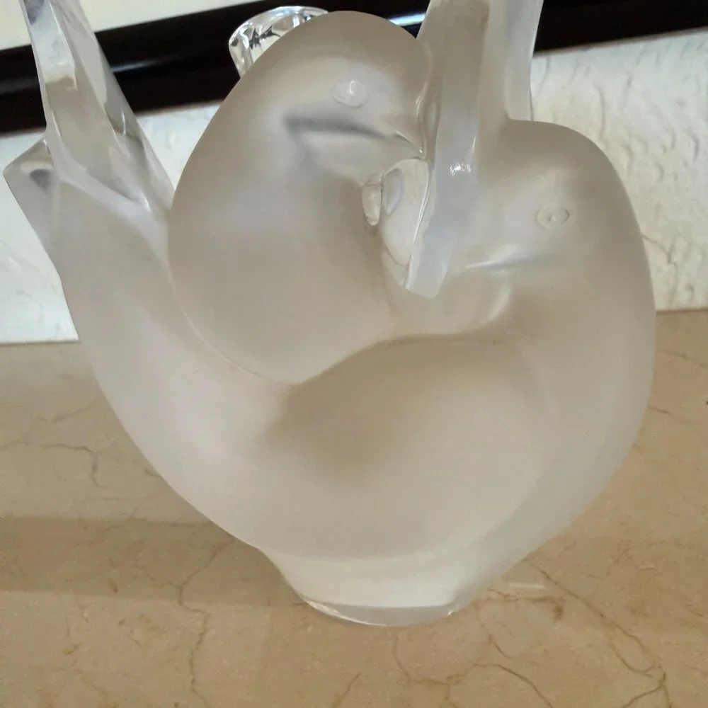 Lalique visible vase marc