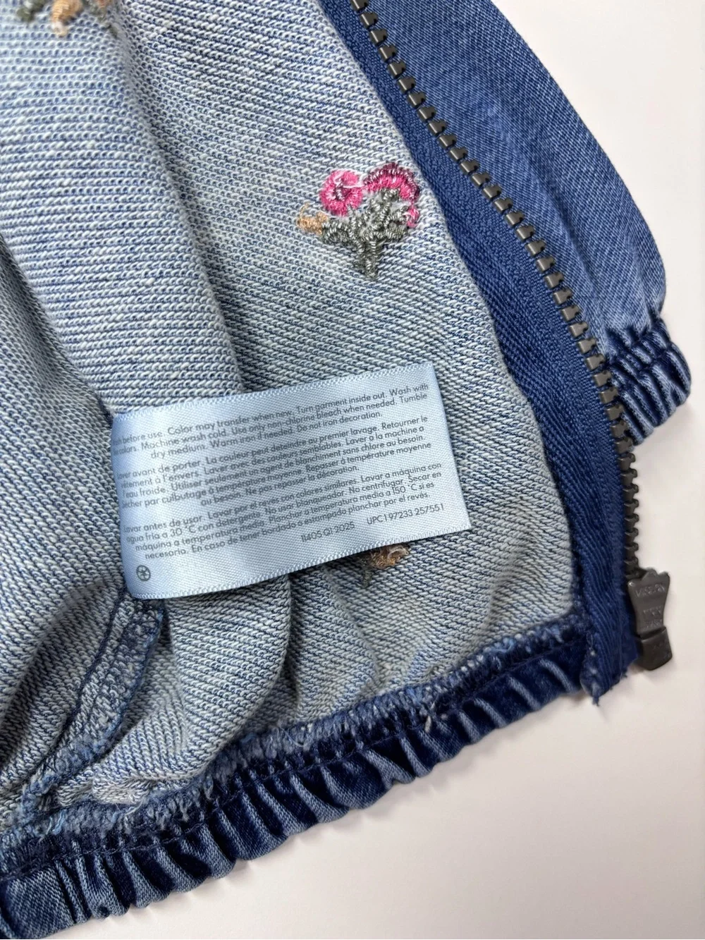 Carters depending no floral