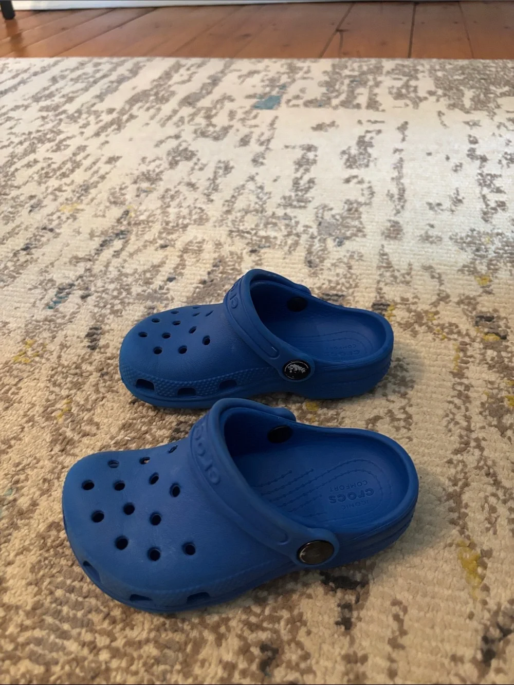CROCS bright blue