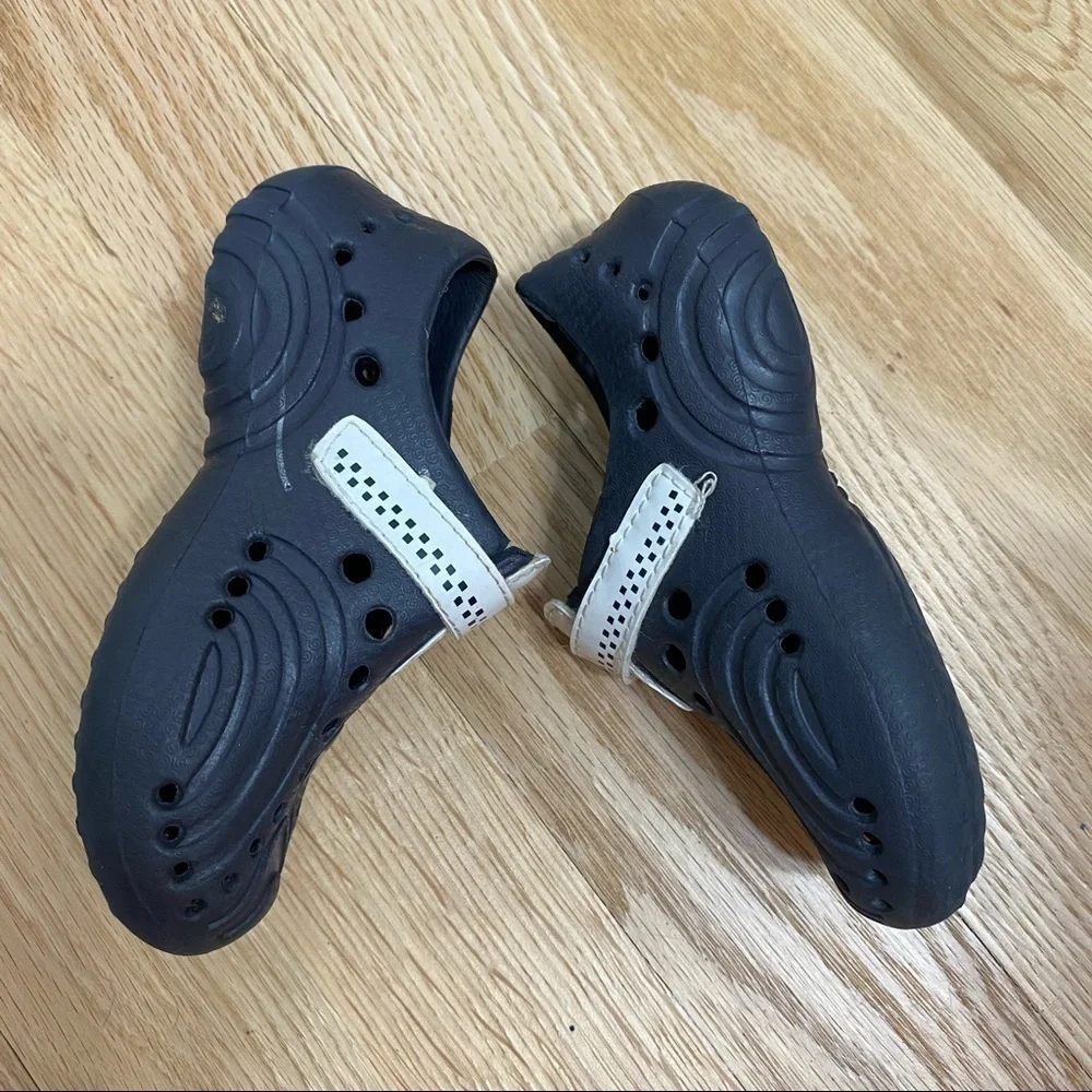 doggers water shoes