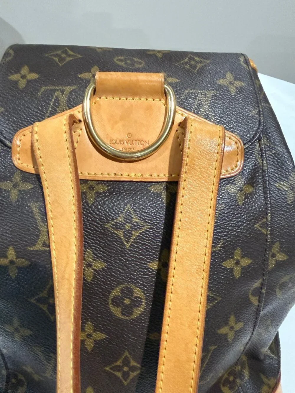 Louis Vuitton includes mm excellent