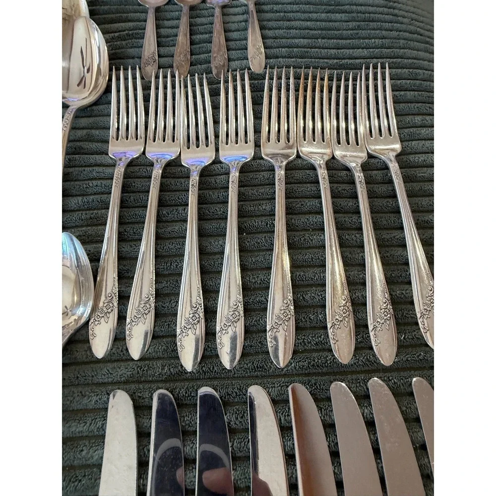 Oneida everyday vintage delicate