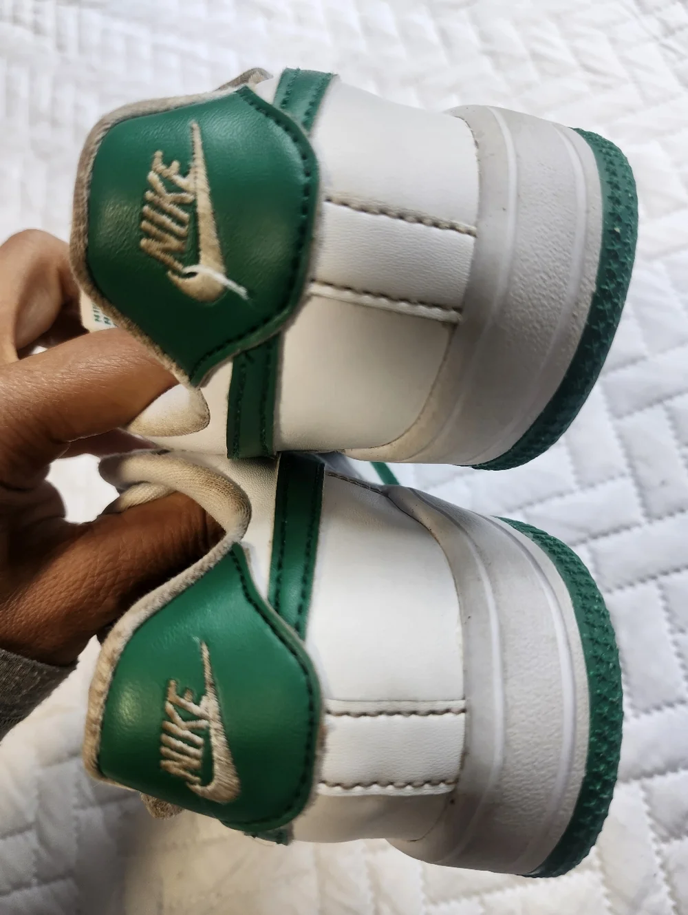 Nike classic low