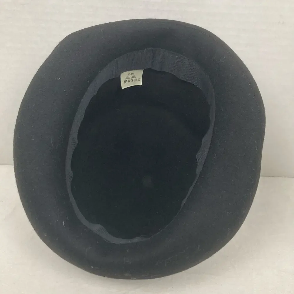 Unbranded cloche felt