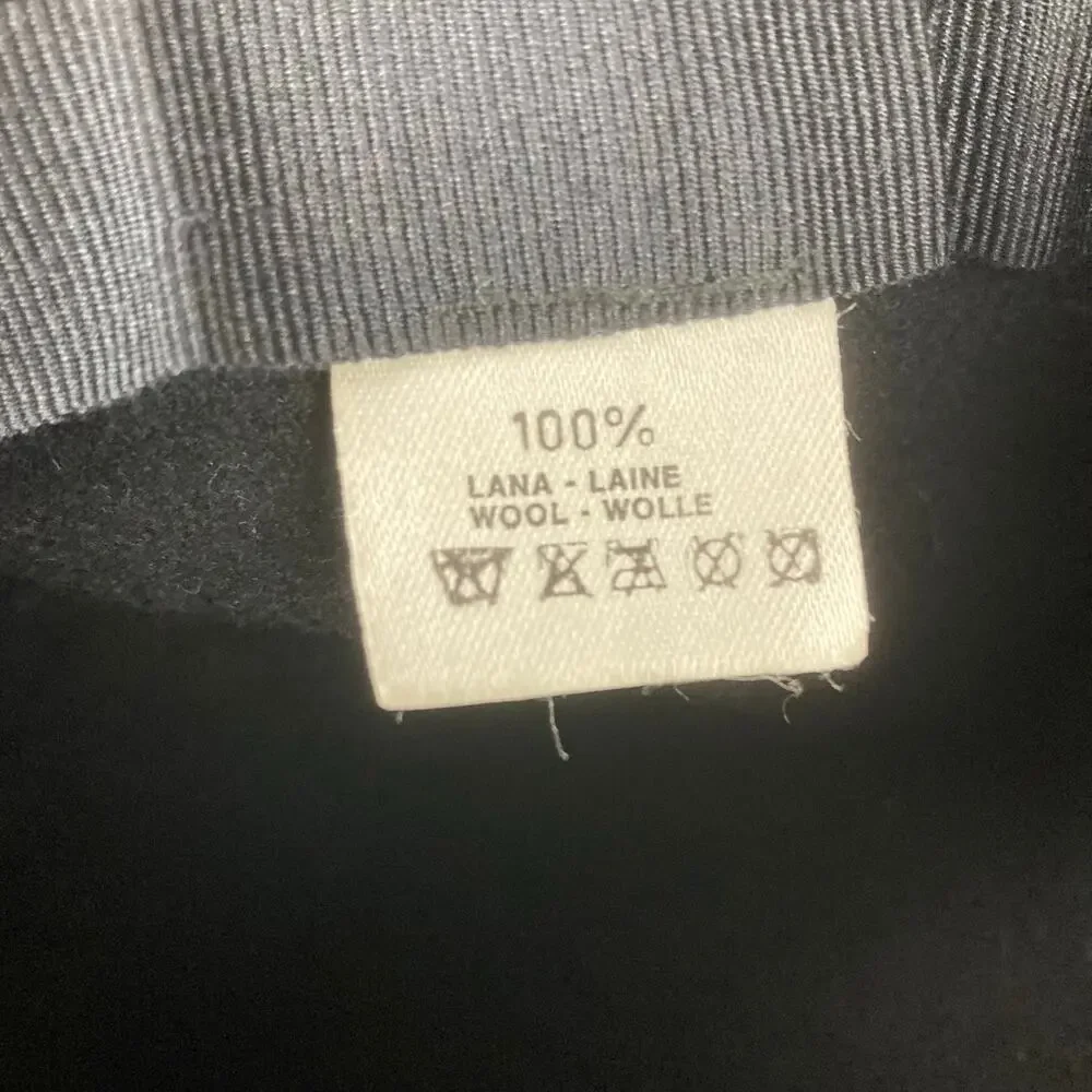 Unbranded cloche felt