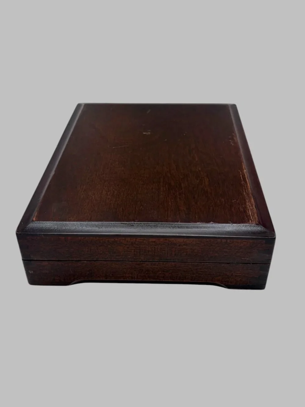 Cutco brass displays retain