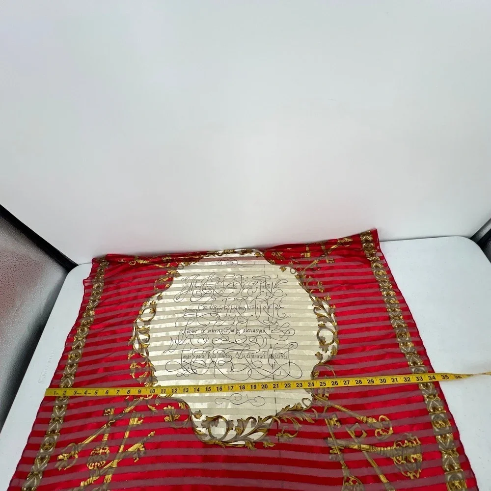 Liz Claiborne accessories texture script