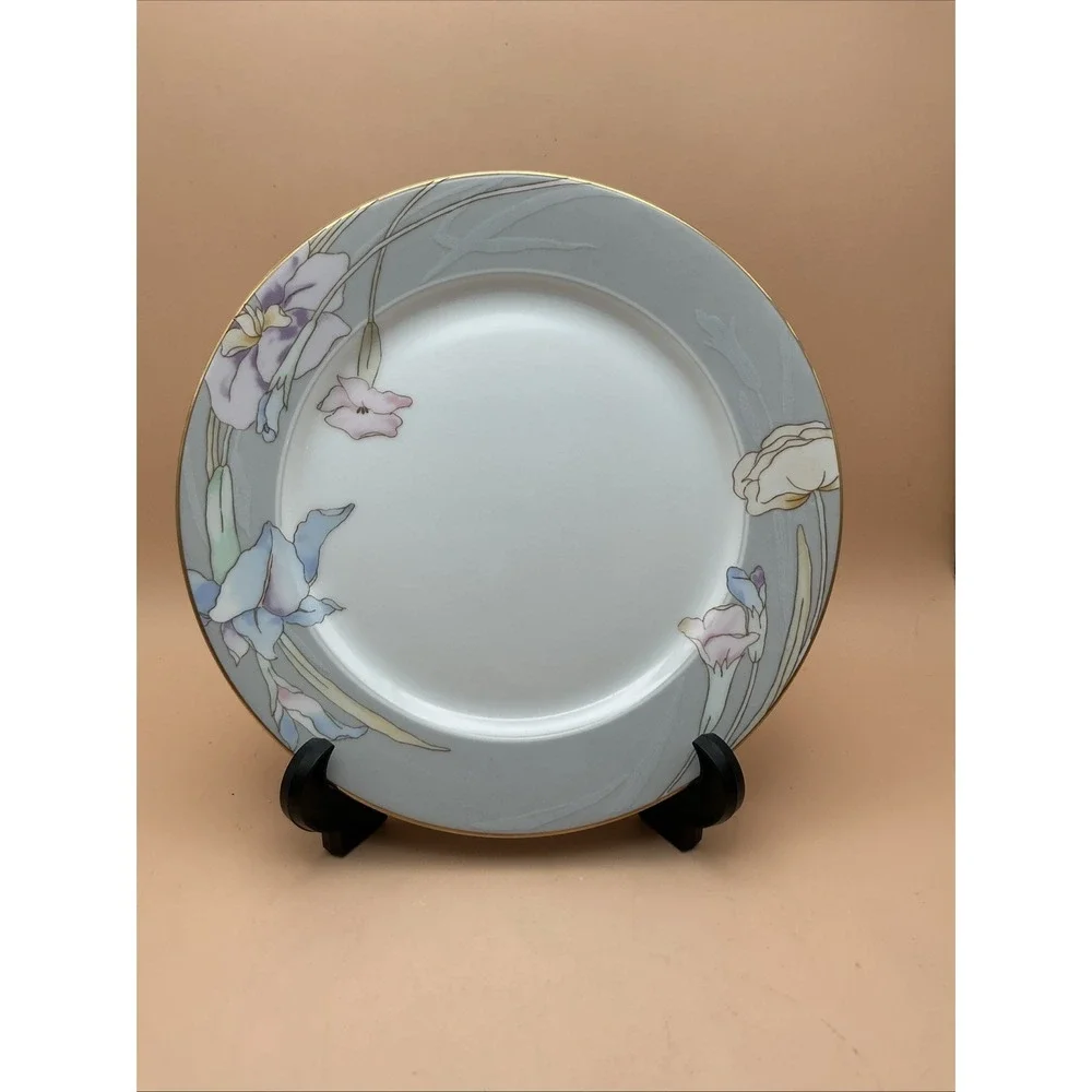 Mikasa Charisma Gray Salad Plates 7.5