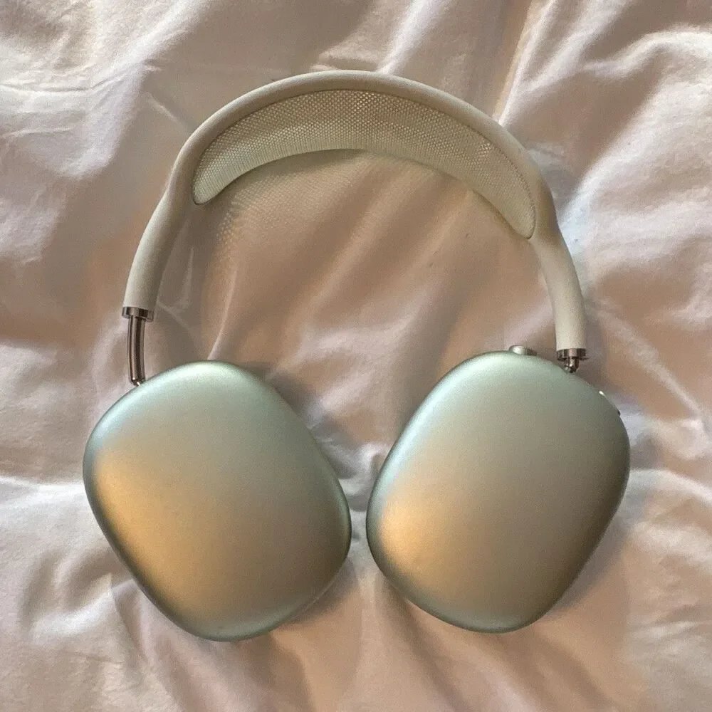 Apple AirPods Max Green Wireless Bluetooth Over-Ear Headphones Built-In Mic