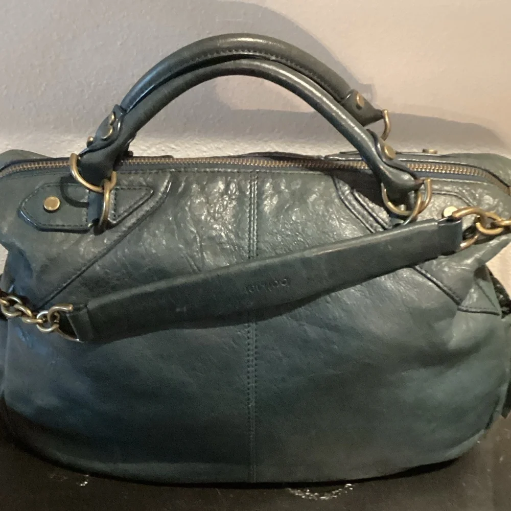Botkier chic wide 4”
