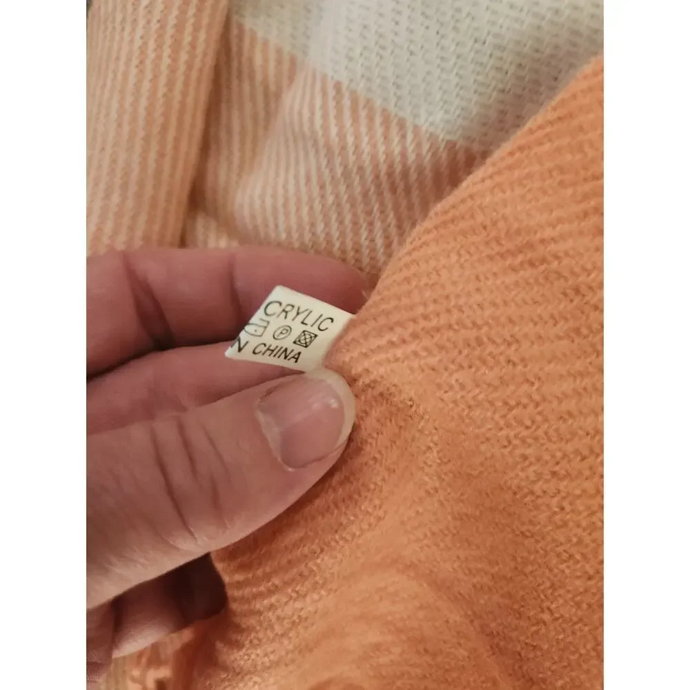Source Unknown color brand