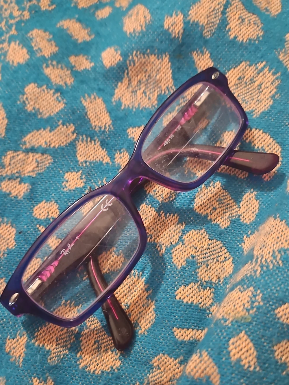 Ray-Ban rectangular construction