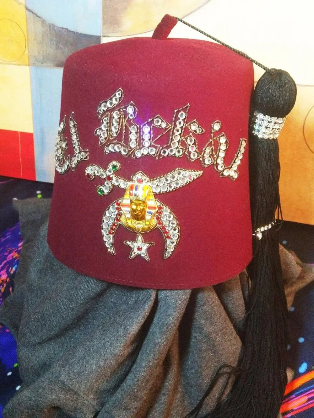 N/A maroon wool