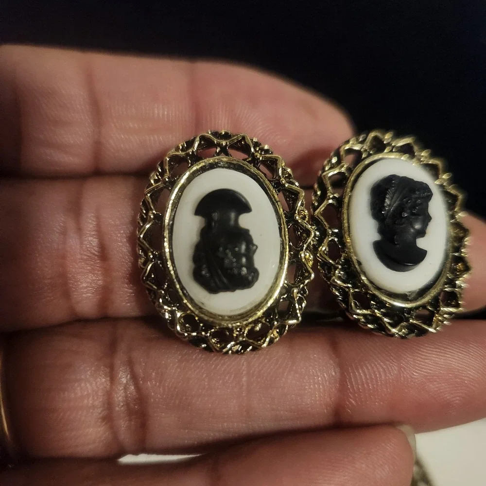 N/A vintage inspired