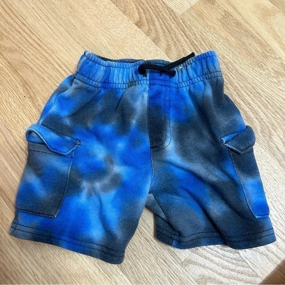 GAP 2t shorts