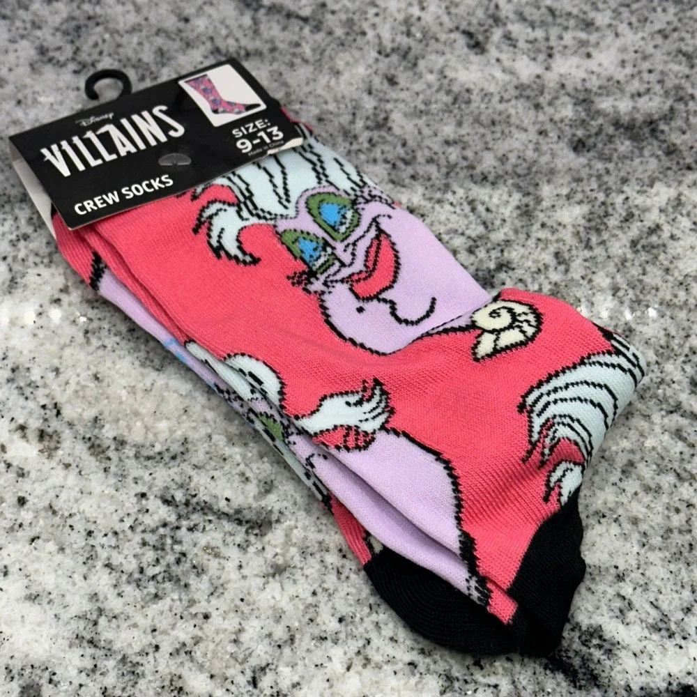 Disney Villains Unisex 9-13 Crew Socks Pink Ursula Little Mermaid Sea‎ Witch NWT