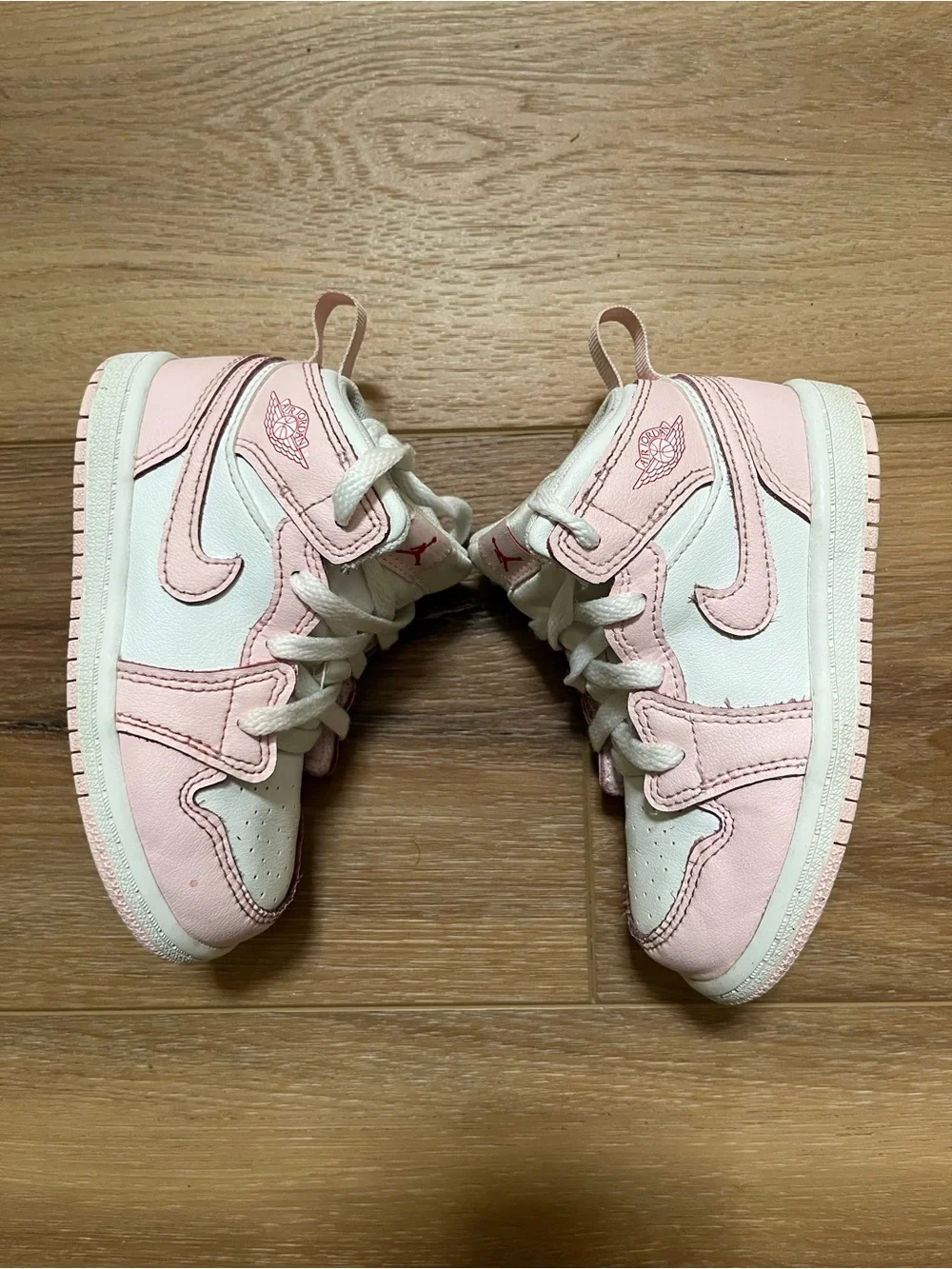 Nike adorable preowned