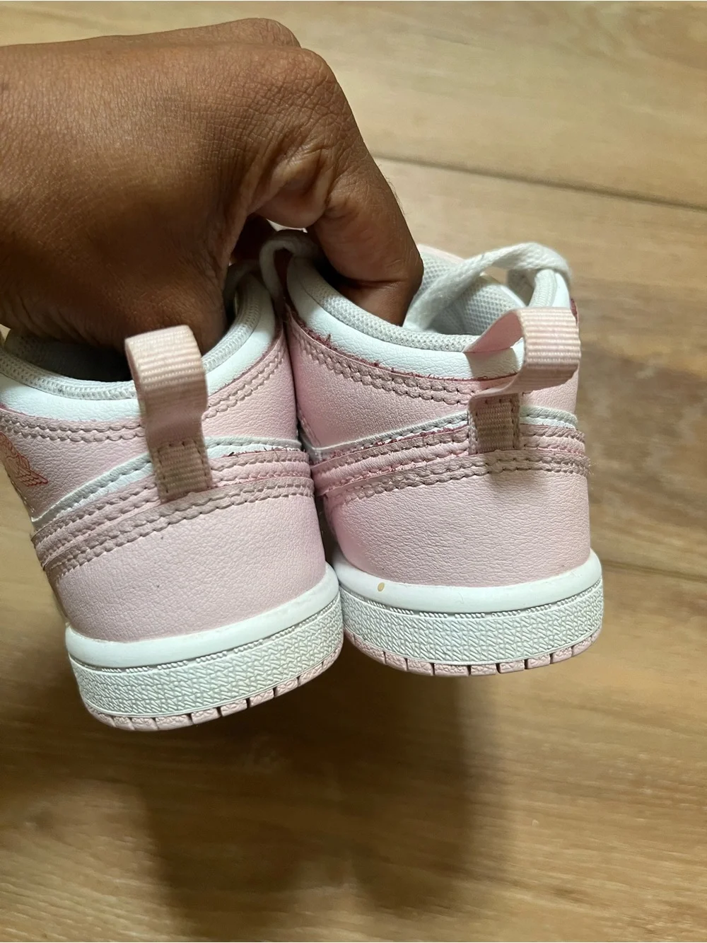 Nike adorable preowned