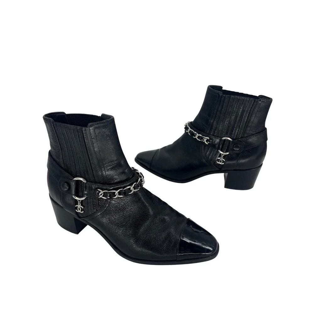 CHANEL interlocking cc