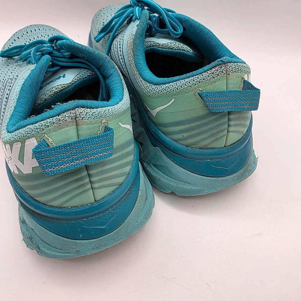 Hoka One One hoka one