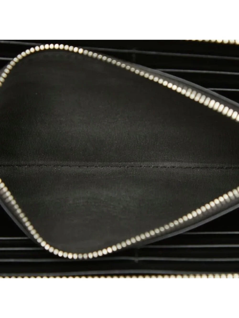 Prada this authentic