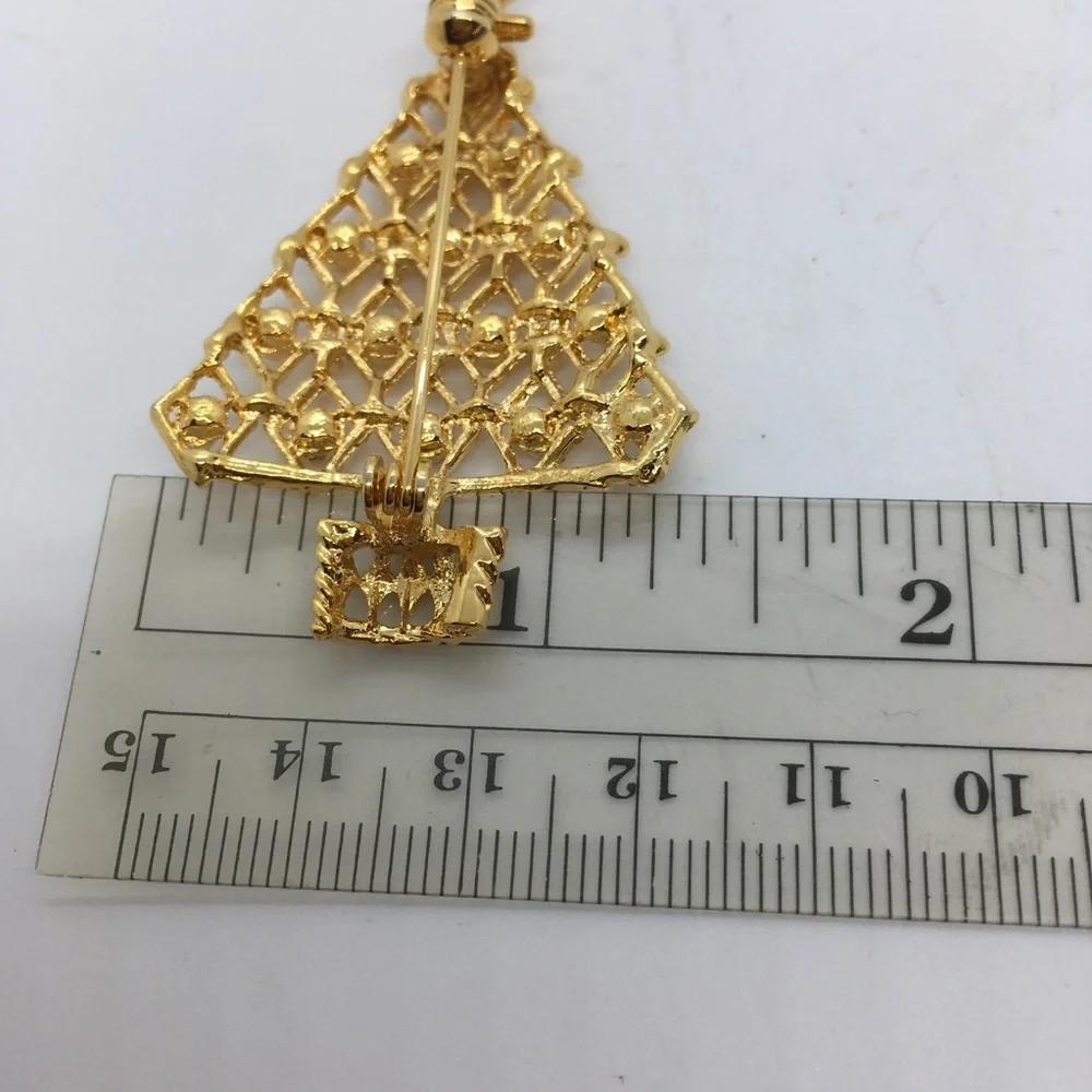 N/A nice brooch tone