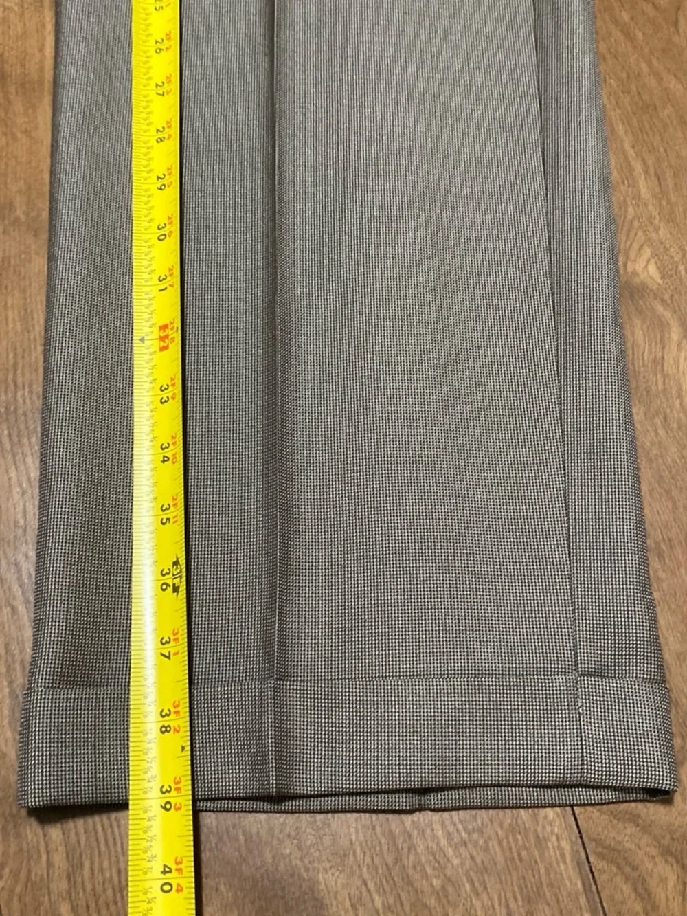 Lauren Ralph Lauren pleated pairs easily