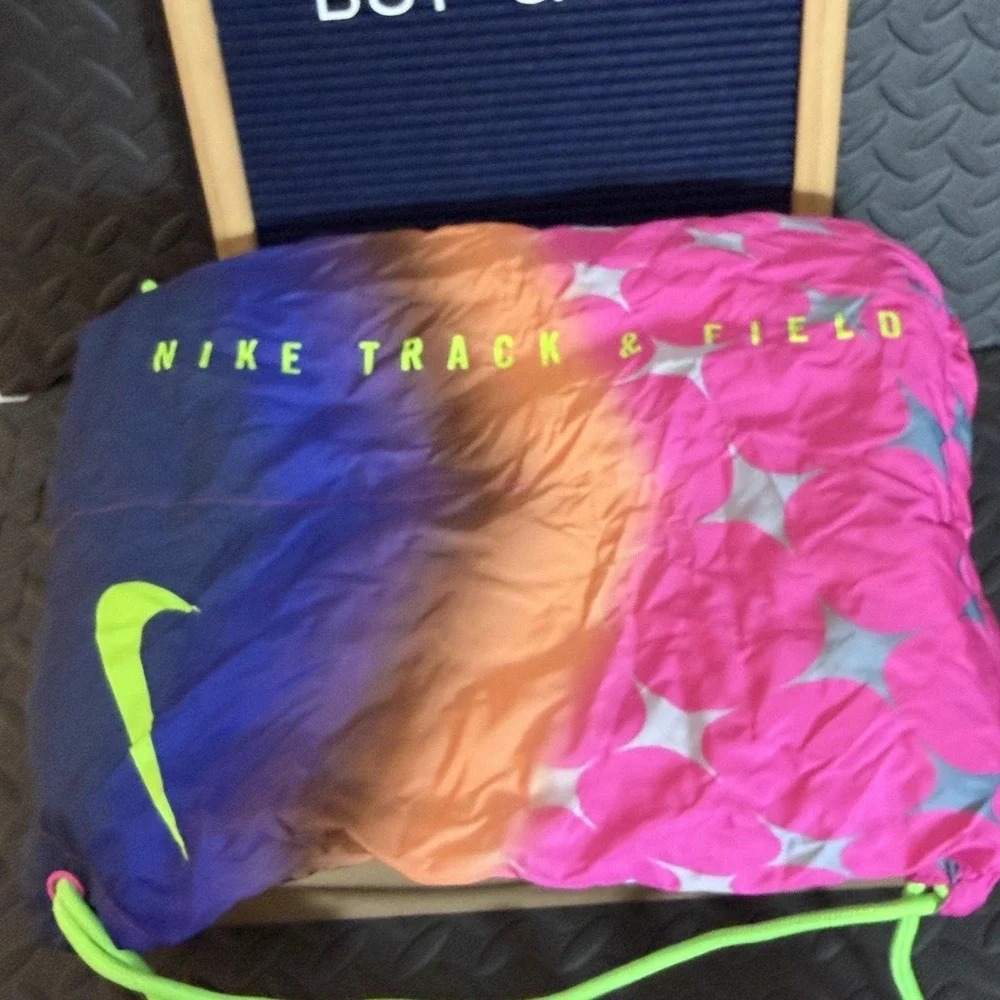 Nike spikes box