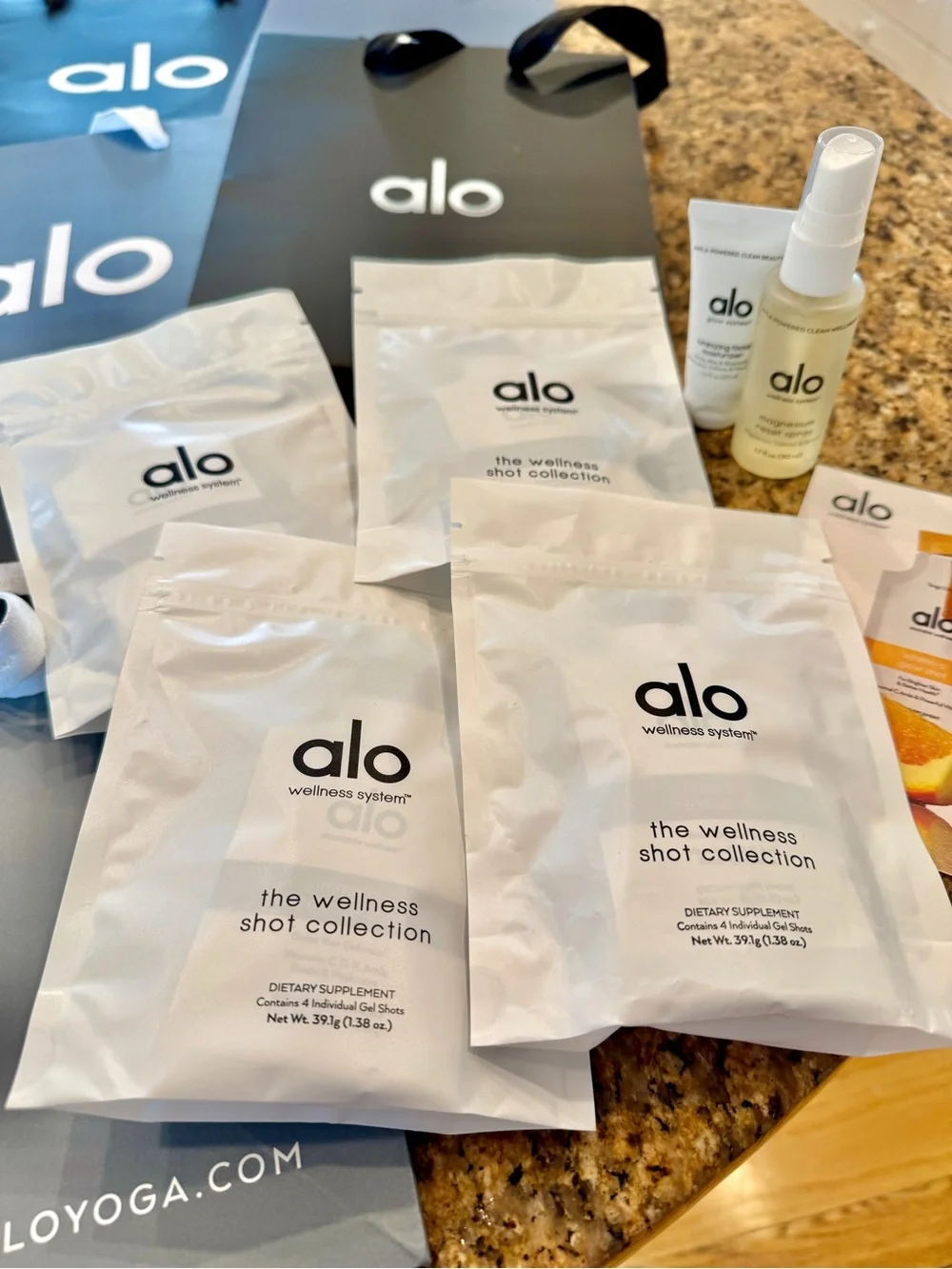 ALO Yoga closeouts sets out