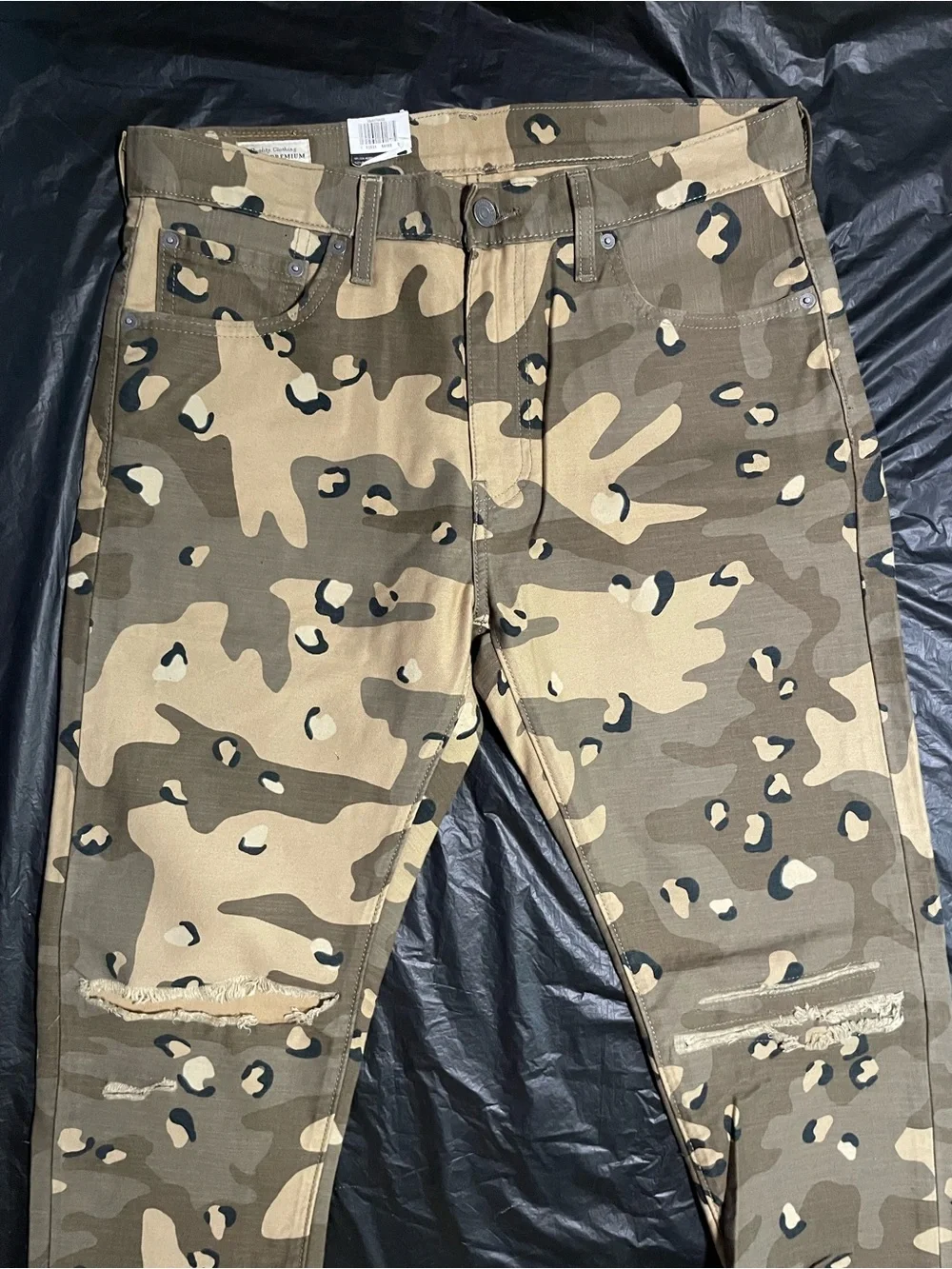 Levis lo long