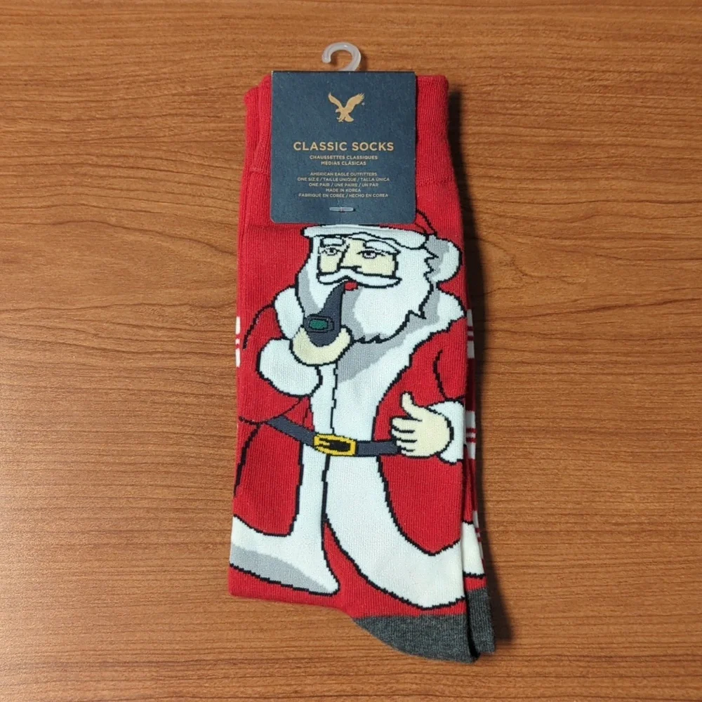 American Eagle Outfitters Red Classic Santa Smoking Pipe Christmas Crew Socks