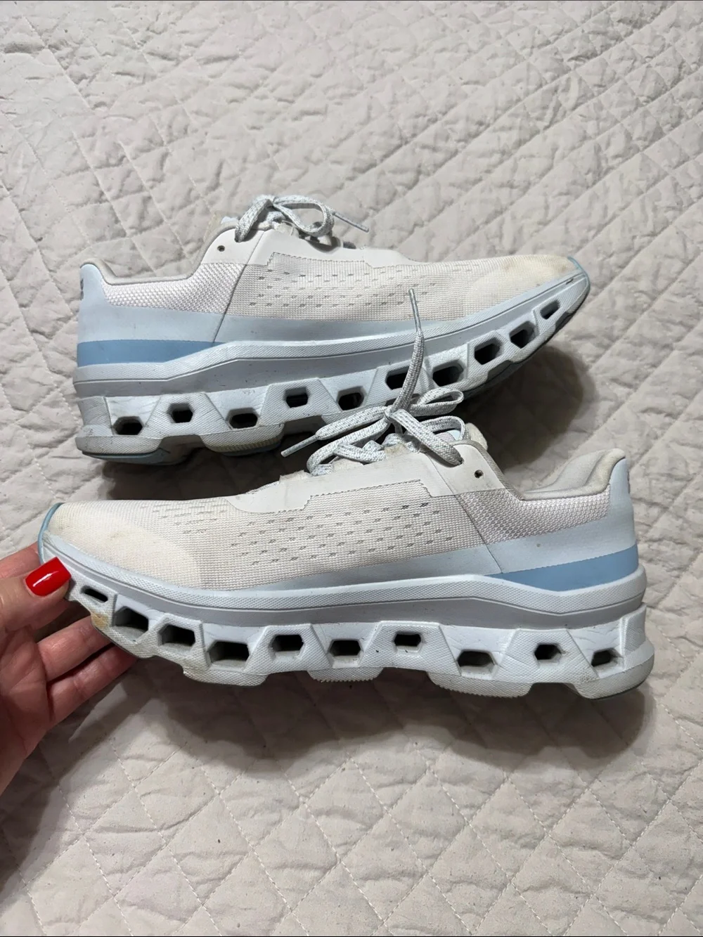 On Running marks upper worn