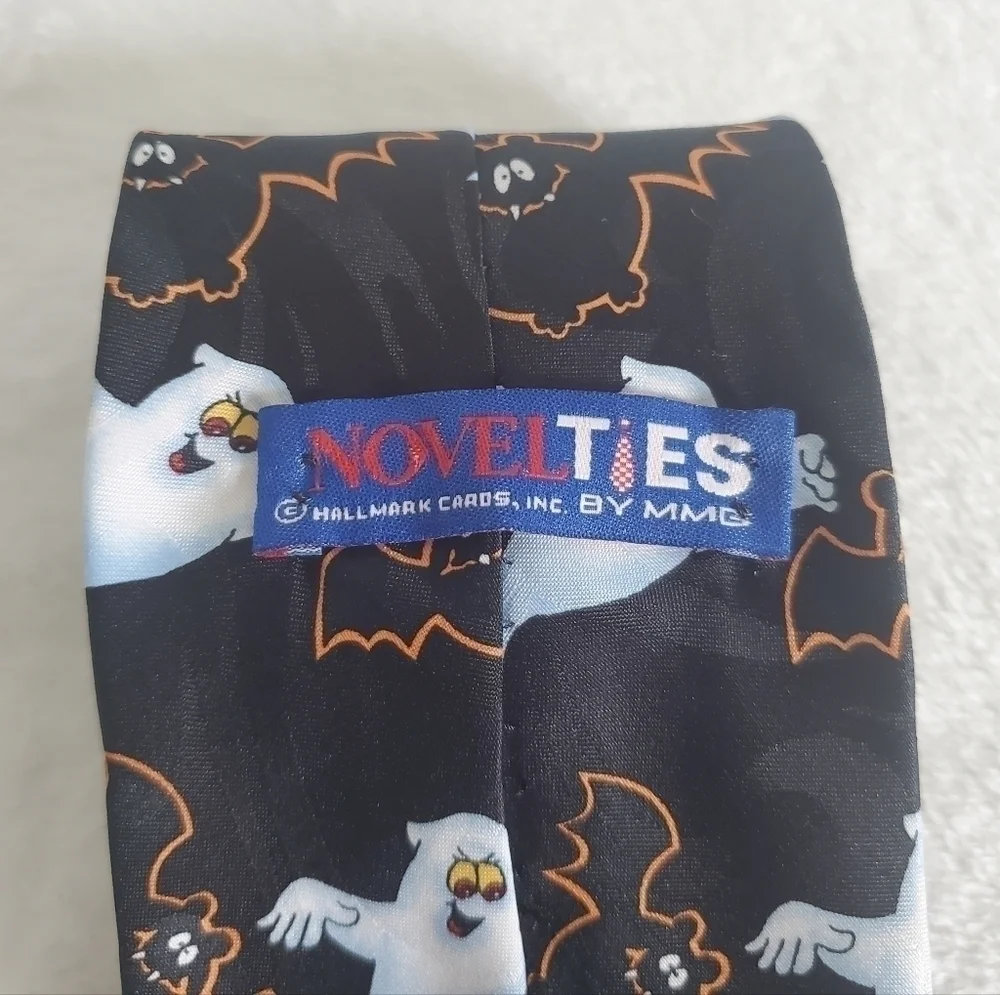 Hallmark novelties halloween