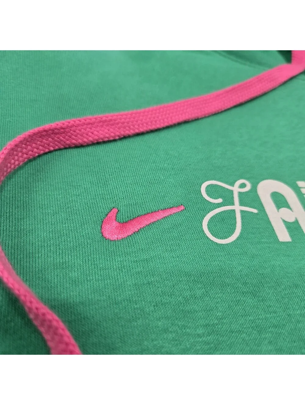 Nike light flaw