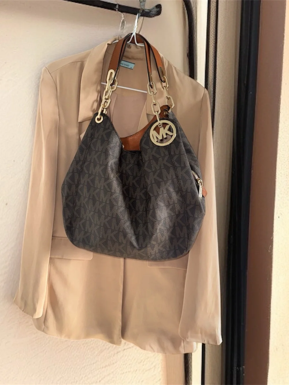 Michael Kors drop mk accents