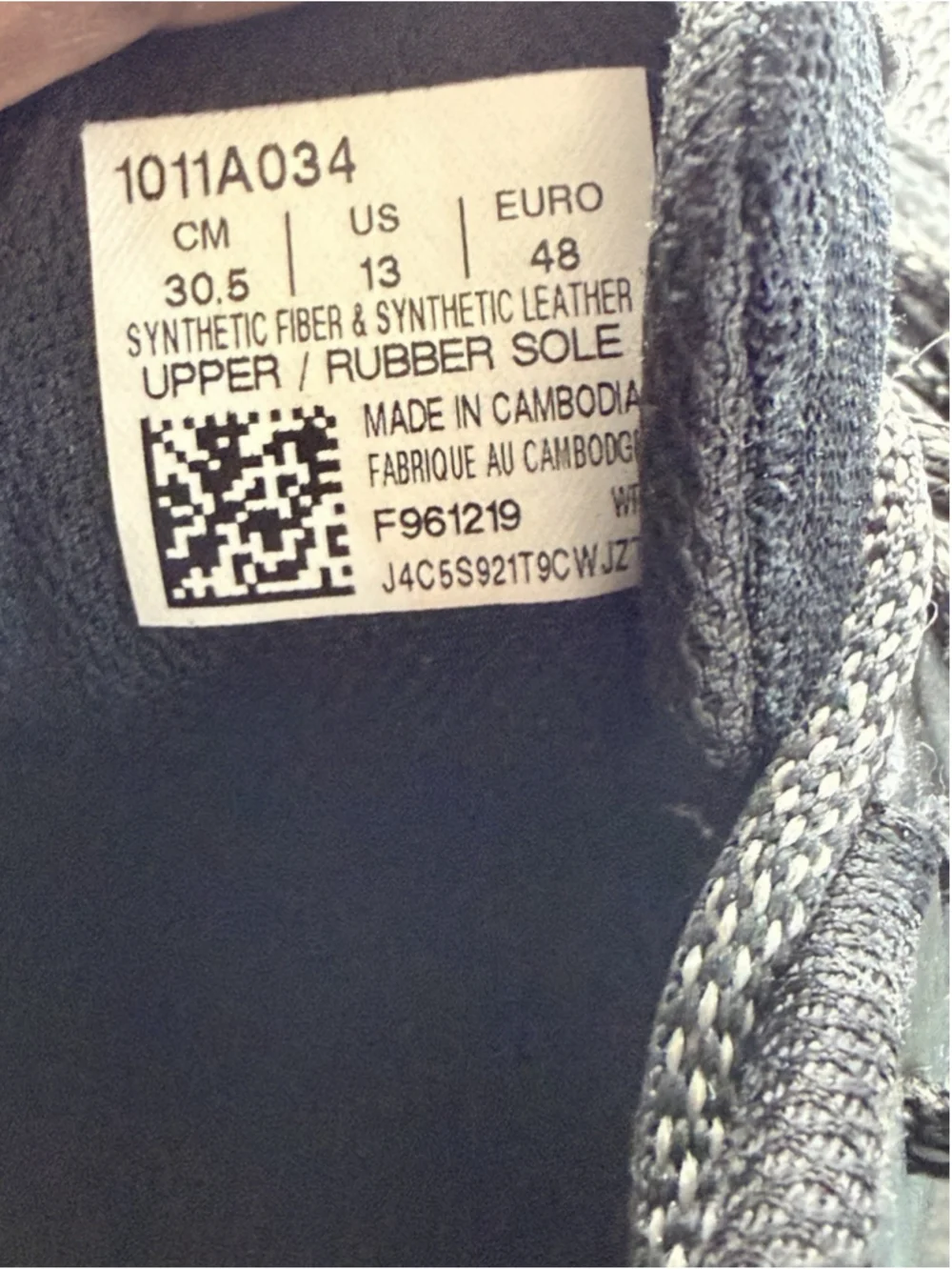 Asics closure included insoles