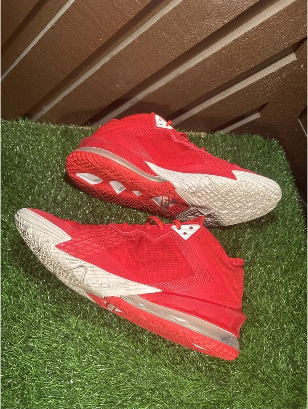Nike product player