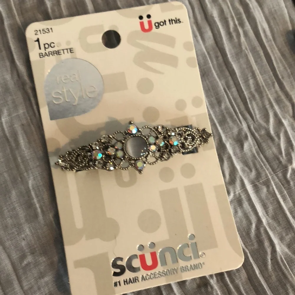 scunci faux material