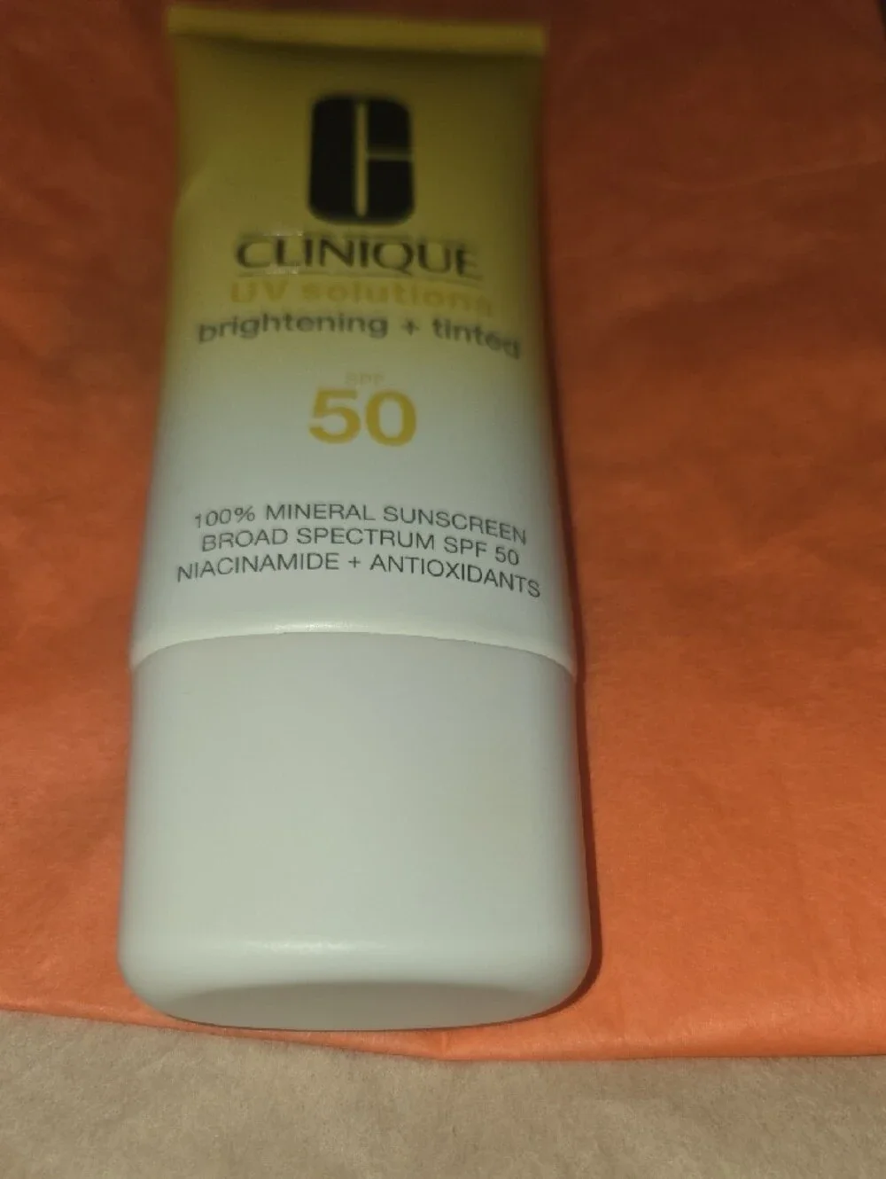 Clinique protection spectrum lightweight